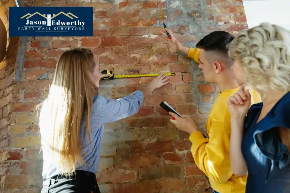 What are the responsibilities of a party wall surveyor Slough?